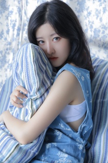 23部禽亲女小丹慢慢张开双